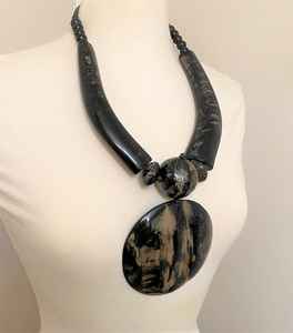 สร้อยคอฮอร์นสำหรับโบฮีเมียนแฟชั่นอินเทรนด์สำหรับงานแต่งงานและงานหมั้นทำมือในอินเดีย - Product Image 2