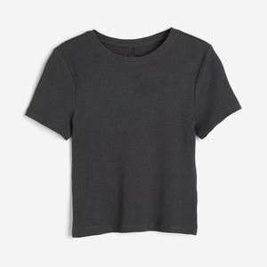 T-shirt surdimensionné respirant de haute qualité pour femmes impression personnalisée et tissu de maille de décoration de bouton de broderie - Product Image 4