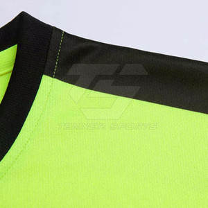 Uniforme de Fútbol Personalizado de Alta Calidad, Secado Rápido, Transpirable, Ropa Deportiva de Fútbol - Product Image 3