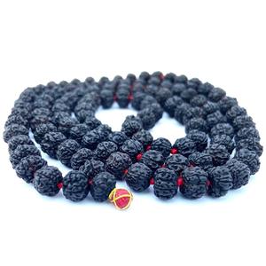 รูปปั้น Rudraksha 5 mukhi Mala ดั้งเดิม (สีดำ9-10มม.) ลูกปัด108แบบดั้งเดิม - Product Image 1