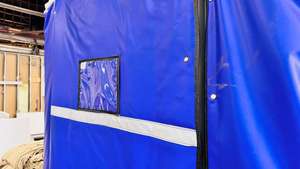 Couverture de toilettes portable isolée et accessible (unité pour personnes handicapées) - Product Image 2