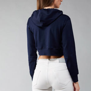 Sweat à capuche court personnalisé pour femmes prix de gros survêtement à manches longues haut court pour la saison d'hiver en coton tricoté - Product Image 3