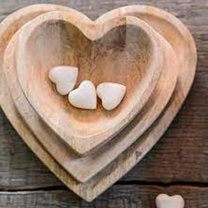 Assiettes à salade en bois en forme de coeur en bois naturel de la meilleure qualité par HHO d'Inde - Product Image 2