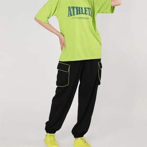 Ensemble de deux pièces à la mode pour femmes-Ensemble assorti pour un look coordonné et élégant - Product Image 6