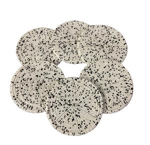 Ensemble de dessous-de-plat et de sous-verres en verre rond noir et blanc faits à la main, dessous-de-plat décoratifs en perles pour tables à manger et tables basses - Product Image 1