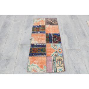 Petit tapis turc 2x4,5 pieds, tapis oriental en laine orange vintage - Product Image 1