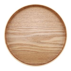 Juego de bandejas de madera personalizadas en color roble claro con forma redonda y acabado liso, ideal para servir aperitivos y decoración del hogar - Product Image 1