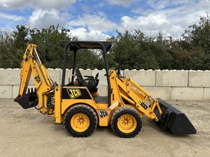 Nouvelle mini-chargeuse-pelleteuse JCB 1CX avec moteur et boîte de vitesses, 3000 kg, 0-2000 heures, à vendre, prête à être expédiée - Product Image 2