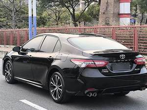 Toyota Camry 2.5S 2018, Volante a la Izquierda, Caja de Cambios Manual, Bajo Consumo de Combustible, Pintura Original, Auto Usado - Product Image 2