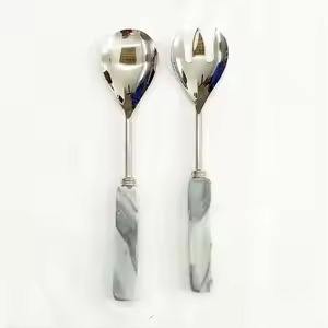 ชุดช้อนส้อมสลัดสแตนเลสขัดเงา ด้ามจับดีไซน์สวยหรู ภาชนะบนโต๊ะอาหารระดับพรีเมียม - Product Image 6