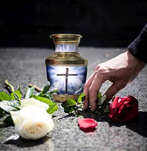 American Style Brass Cremation Urn for Ashes Customized Logo Small Urns with Velvet <b>Box</b> Wholesale Funeral Supplies - Product Image 3