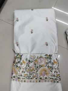 Tissu brodé Dobby élégant en satin Malai de poids moyen antistatique pour vêtements de mariage et couture personnalisée d'Inde - Product Image 3