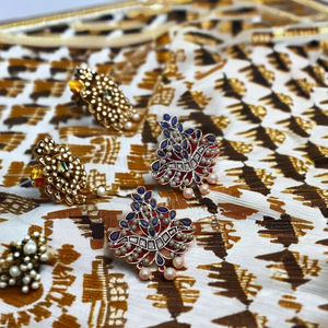 Pendientes de tuerca de piedra blanca y azul oxidada de alta calidad, joyería de moda étnica tradicional más vendida del proveedor indio directo - Product Image 4