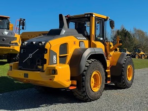 Mini Cargadora Frontal Volvo L 120 H con Motor EPA, Bomba de Caja de Cambios, Potencia Diésel y 5 Años de Garantía - Product Image 4