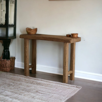 Console d'entrée unique et étroite en bois massif, style rustique farmhouse, avec bord naturel, pour couloir, à placer près du canapé ou comme commode.