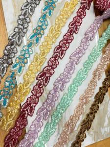 ลูกไม้ปักลายดอกไม้หรูหรา งานฝีมือประณีต ประดับด้วยคริสตัลและมุก - Product Image 5