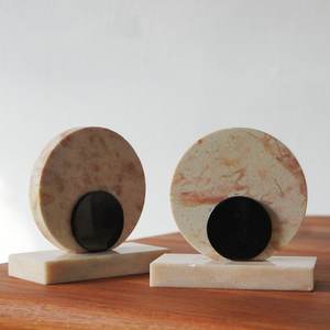 2024 Vaisselle décorative Serre-livres en marbre Fournisseur Antique Design Vaisselle en marbre Serre-livres en gros et fabricant - Product Image 1