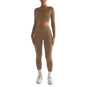 Ensemble de survêtement de yoga Gym Running Yoga Sportswear Soutien-gorge de sport Short taille haute à manches longues Entraînement pour femmes Personnaliser Logo - Product Image 4