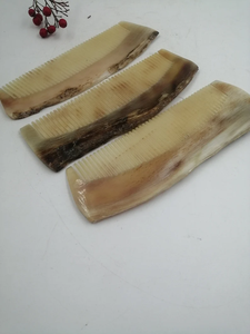 Peigne en corne naturelle Soin des cheveux durable, élégant et écologique par l'artisanat cresecent - Product Image 3