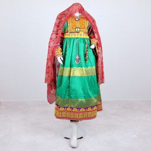 Idéal pour les dames musulmanes pour les vêtements de fête de mariage et les robes EID pour femmes fabriquées au PAKISTAN Fabrication professionnelle 2025 - Product Image 1