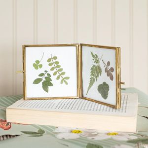 Cadre photo en métal moderne et élégant, parfait pour une décoration murale sophistiquée et une présentation de photos de famille inoubliable - Product Image 5