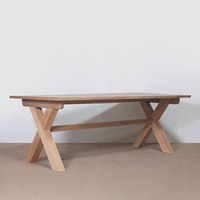 Table à manger d'extérieur haut de gamme en teck massif, design à pieds croisés, mobilier robuste pour fermes, entrepôts, hôtels de plage et villas