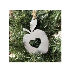 Solid Metal Eco-Friendly High Quality <b>Tree</b> <b>Stand</b> for Farmhouse and Home Decor Heart Shaped - Product Image 3