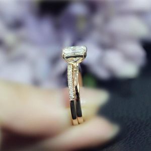 Conjunto de Anillos de Compromiso con Corte Radiante Brillante, Conjunto de Anillos Sólidos, Colección de Anillos de Boda - Product Image 2