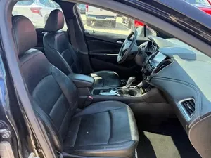 Chevrolet Cruze LS d'occasion 2016 - Product Image 2