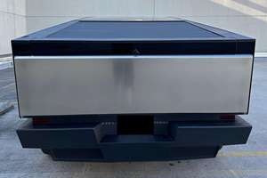 Camioneta Eléctrica 2024 con Tracción en las Cuatro Ruedas, Caja de Cambios Automática, Volante a la Izquierda, Bajo Kilometraje, Interior Oscuro, Alto Rendimiento, Autonomía de 601-700 km - Product Image 2