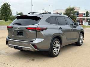 Toyota Highlander 2025 SUV Gris, Faros LED, Transmisión Automática, Neumáticos R19, Motor de Gasolina, 5 Asientos, Interior de Tela - Product Image 3