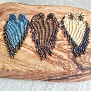 Vente en gros de boucles d'oreilles en perles bleu marine ombrées d'Inde de qualité supérieure nouveau meilleur design par RF Crafts pour les fêtes de mariage chrétiennes - Product Image 5