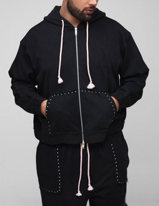 Ensemble de survêtement confortable pour homme, noir, avec sweat à capuche et pantalon, garniture argentée et cordons contrastés, fabriqué au Pakistan - Product Image 3