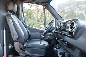 Mercedes-Benz Sprinter 2500 Thor Sanctuary 19P Usada en Excelentes Condiciones, Año 2022 - Product Image 6