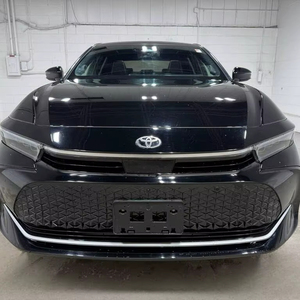 Toyota Crown Limited AWD 2023 d'occasion en excellent état, conduite à gauche, 50 001-75 000 miles, norme d'émission Euro III, 5 places - Product Image 1