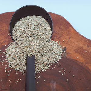 Blanc brun noir sésame origine Pakistan prix raisonnable haute qualité en vrac emballage personnalisé nouvelle culture graines de sésame décortiquées - Product Image 3