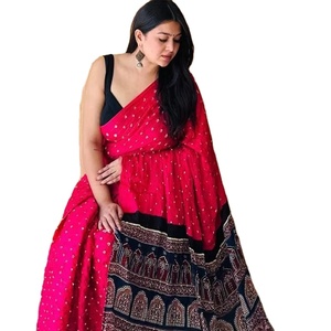 ผ้าไหมแท้พิมพ์ลาย Bandhej Gajji ผ้าส่าหรีจากนักออกแบบที่สวยงาม - Product Image 1