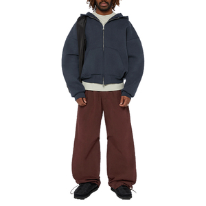 Hoodie court de luxe de haute qualité en coton, style streetwear, épaules tombantes, coupe oversize, grammage lourd, brodé, impression personnalisée, coupe carrée, hiver - Product Image 3