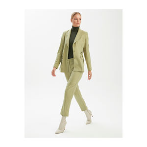 Veste pour femme en mélange de viscose avec détails de boucle métallique complexe, double poche, manches longues, très colorée - Product Image 5