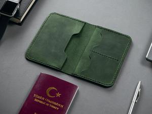 Porte-passeport personnalisé en cuir véritable ouvert antivol PTH-0013 Style vintage personnalisé Vert Cadeau pour unisexe Portefeuille long - Product Image 2