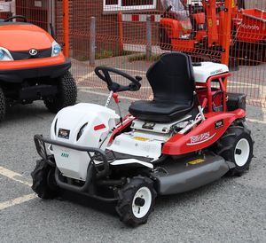 Vente en gros 2025 Orec Rabbit RM830 Débroussailleuse autoportée à vendre en Espagne/Italie/États-Unis avec livraison gratuite - Product Image 1