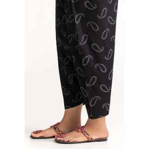 กางเกงฮาเร็มเอวกลางผ้าเครประบายอากาศได้ดี รุ่น TR-24-01 ผ้าแคมบริคย้อมสีดำ พิมพ์ลายสกรีน พร้อมตกแต่งด้วยงานปัก - Product Image 1