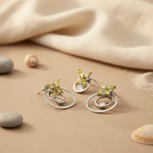 Conjunto de Joyería Flor Plateada con Zirconia Amarilla Corte Marquesa y Engaste de Garra, Joyería Romántica para Uso Diario de Mujer - Product Image 1