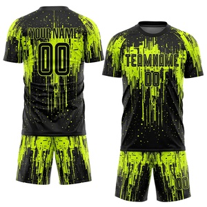 Ensemble de maillots de foot pour hommes, sublimés, respirants, personnalisés, vente en gros, uniformes de foot sportifs, entièrement noirs - Product Image 1