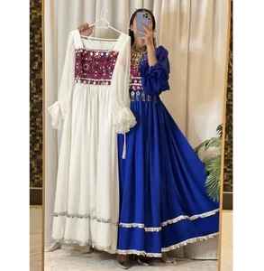 เดรสอัฟกันของผู้หญิงสไตล์วินเทจทำด้วยมือมีจีบสำหรับงานแต่งงานมุสลิม - Product Image 5