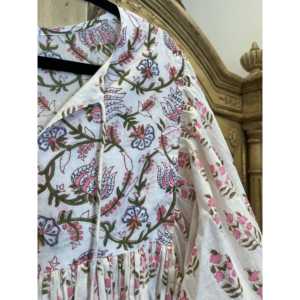 Top Estilo Bohemio Nostalgic Meadow, Transpirable, de Lino, para Mujer, con Estampado Floral, Encaje Bordado y Decoración de Lentejuelas, Talla Única - Product Image 4