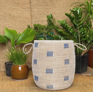 Cesta de algas marinas naturales ideal para la organización sostenible de la sala de estar y el estilo interior - Product Image 6