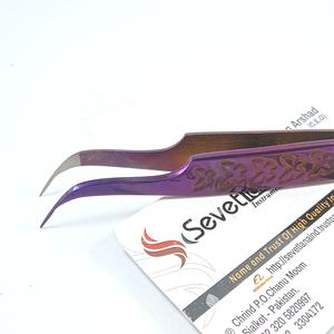 Pince à épiler d'extension de cils de couleur pourpre tendance avec belle poignée papillon imprimée et pointe en fibre blanche pointue - Product Image 3