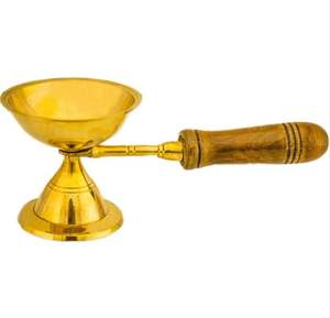 กระถางธูปทองเหลืองพร้อมด้ามไม้ขัดเงาสีทองที่วางธูปขดลวดสำหรับตกแต่ง - Product Image 1