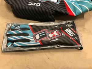 ถุงมือกีฬาแบบเต็มนิ้วปรับแต่งได้สำหรับผู้ใหญ่พลัสไซส์อุปกรณ์แข่งรถคาร์ทแบบระบายอากาศได้ดี - Product Image 4